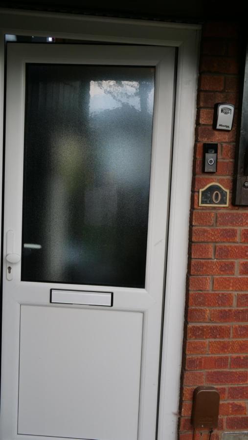 Milton Keynes Luxury Short Stay House With Wifi And Free Parking Wolverton  エクステリア 写真